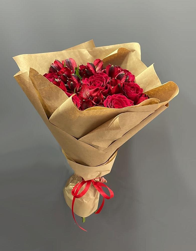 Букет цветов из: Альстромерии и Розы в Серебряных Прудах