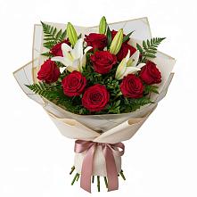 Букет цветов из:  Лилии и Розы в Серебряных Прудах