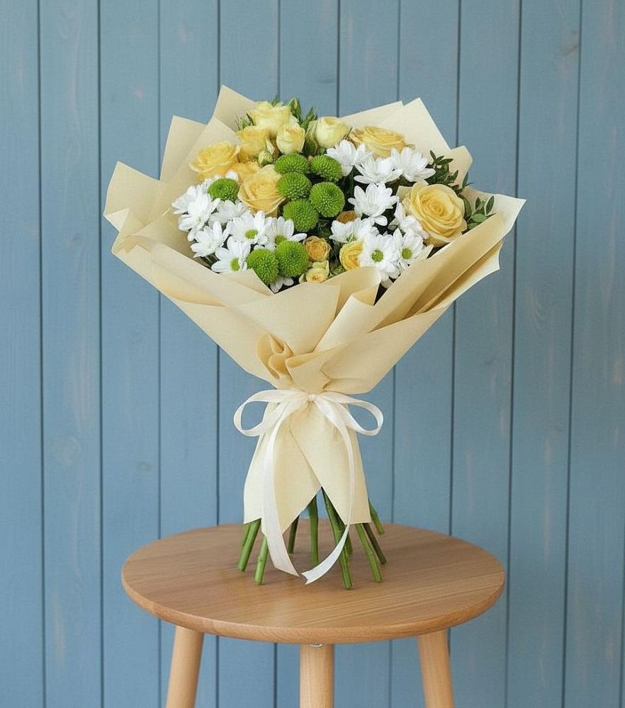 Букет цветов из: Хризантемы и Розы в Серебряных Прудах