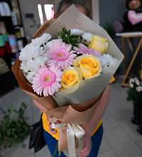 Букет цветов из:  Герберы, Розы и Хризантемы в Серебряных Прудах