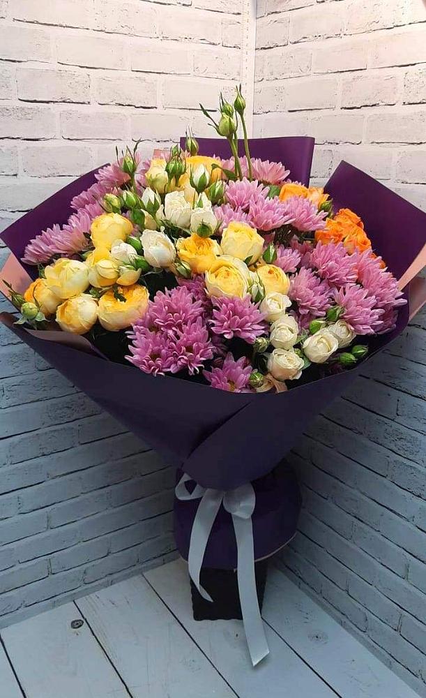 Букет цветов из: Хризантемы и Розы в Серебряных Прудах