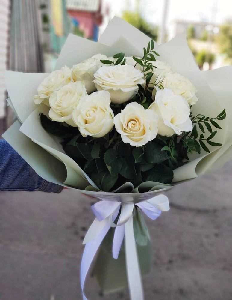 Букет Белые розы Проуд в Серебряных Прудах
