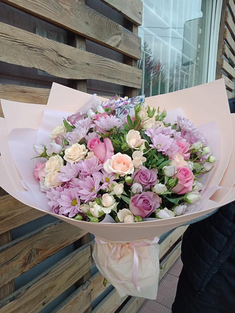 Букет цветов из: Розы и Хризантемы в Серебряных Прудах