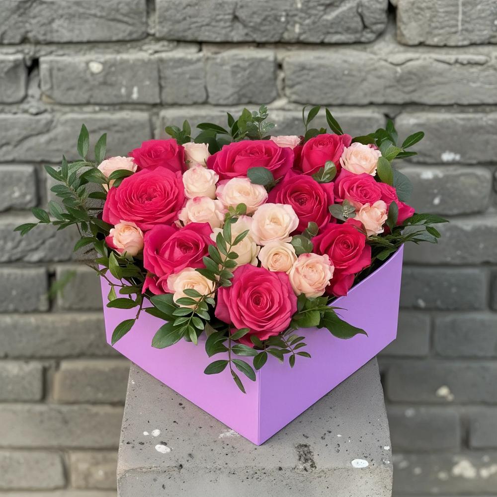 Цветочная композиция из Розы в коробке в Серебряных Прудах