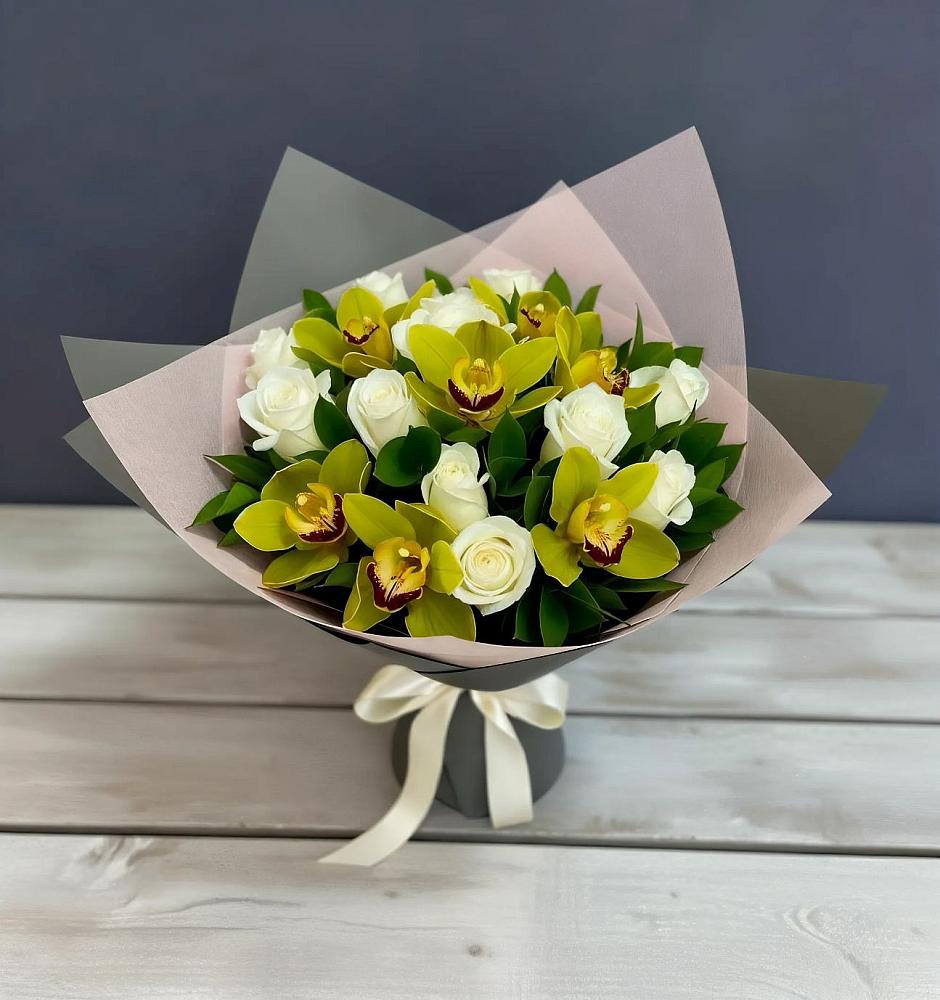 Букет цветов из: Орхидеи и Розы в Серебряных Прудах