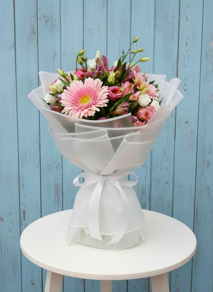 Букет цветов из: Герберы, Альстромерии и Лизиантусы в Серебряных Прудах