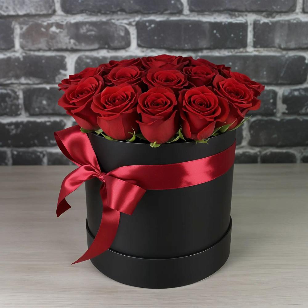 Цветочная композиция из Розы в шляпной коробке в Серебряных Прудах