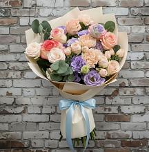 Букет цветов из:  Розы, Лизиантусы и Гвоздики в Серебряных Прудах