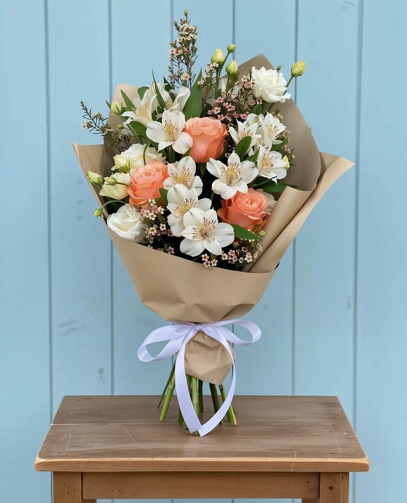 Букет цветов из: Альстромерии, Лизиантусы, Розы и Хризантемы в Серебряных Прудах