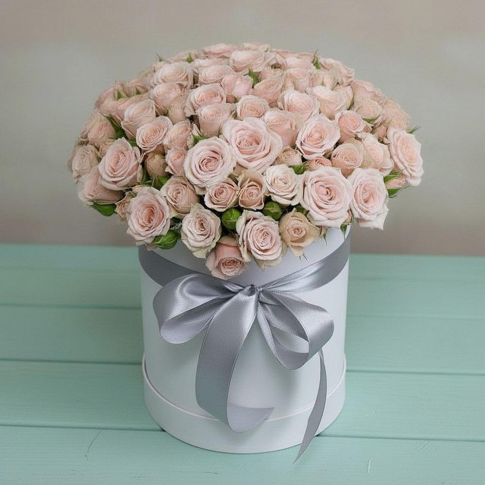 Цветочная композиция из Розы в шляпной коробке в Серебряных Прудах