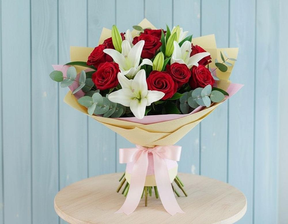 Букет цветов из: Лилии и Розы в Серебряных Прудах